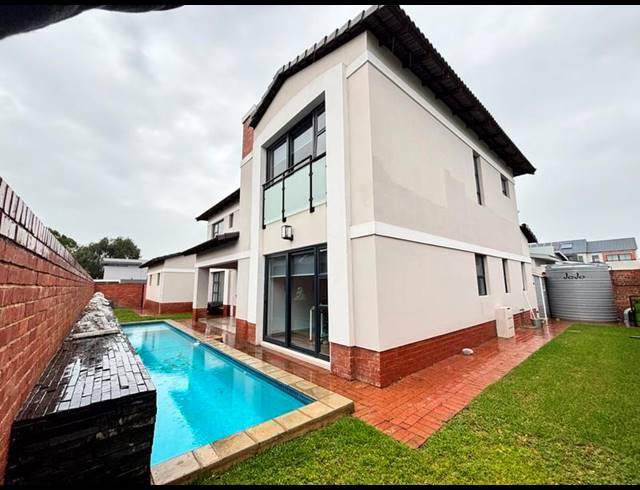 4 BEDROOM HOUSE FOR SALE IN SIX FOUNTAINS RESIDENTIAL ESTATE